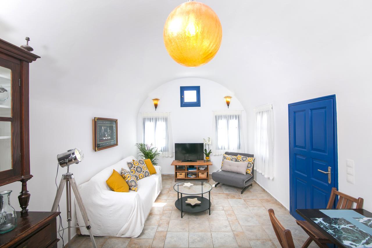 Evilio Oia (Santorini)